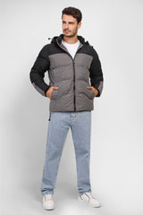 grey-puffer-jacket-men-winter-outfit