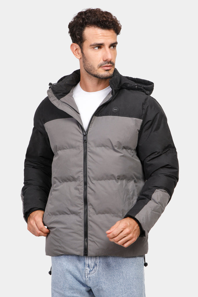 grey-puffer-jacket-men-winter-outfit