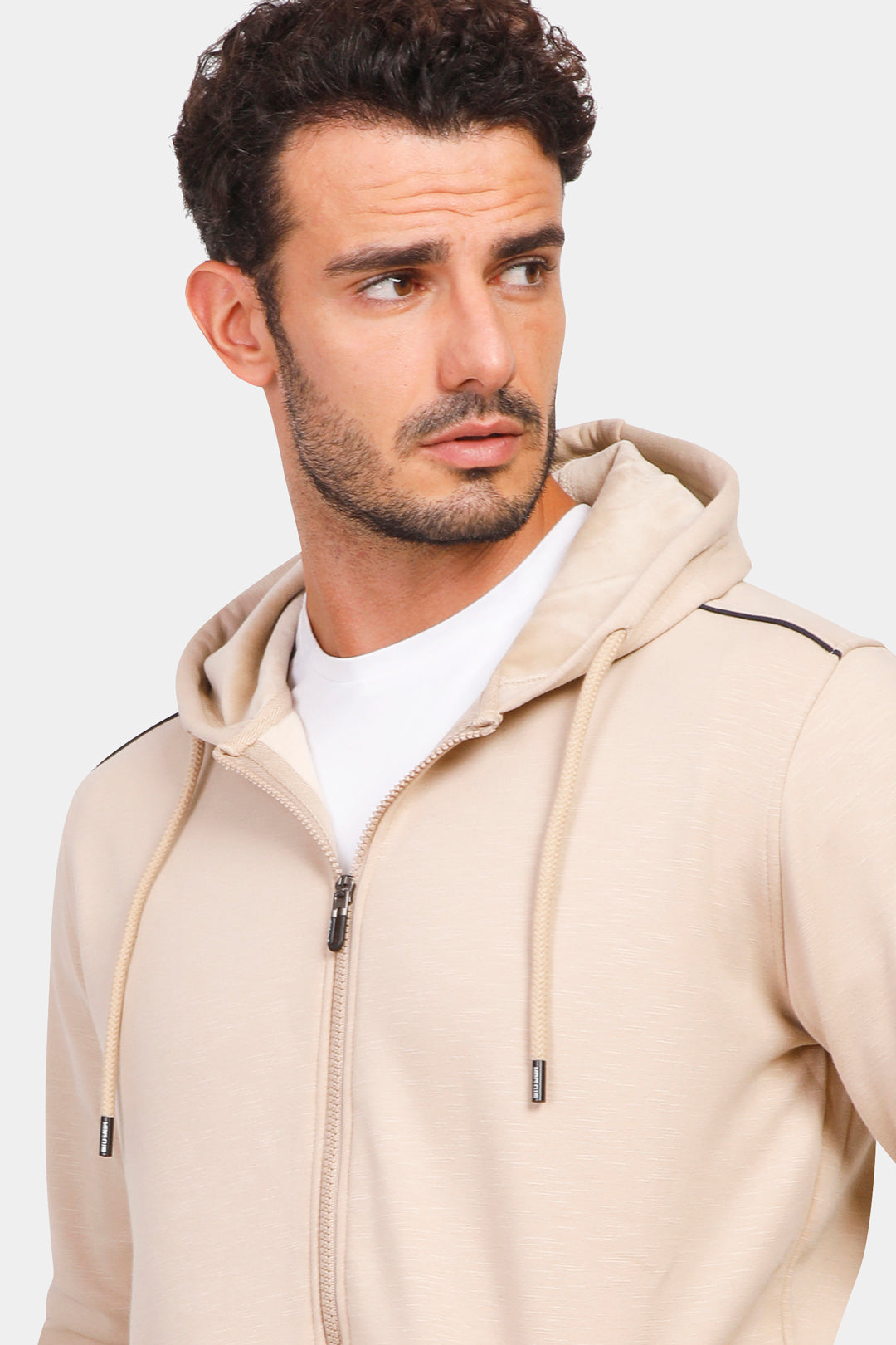 zipper-hoodei-sweatshirt-beige-winter-pocket